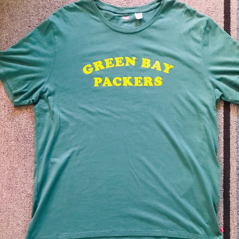 🚨Levi’s Greenbay Packer Edition T-shirt - Picture 2 of 6